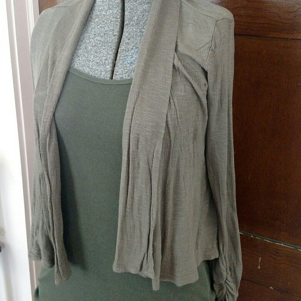 Cropped cardigan